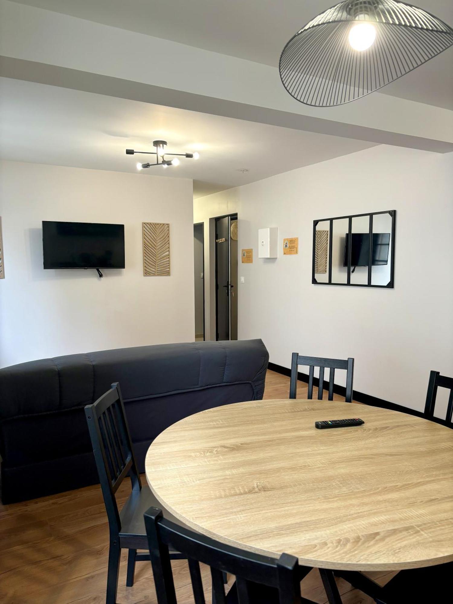 Apartment Onyx Black *